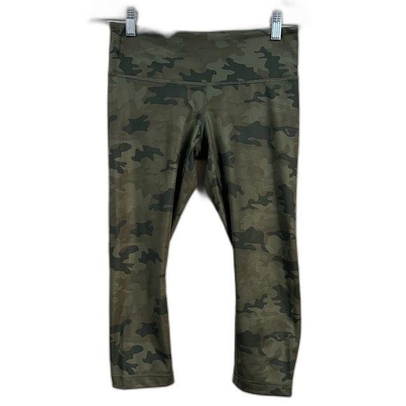 Lululemon Wunder Under Crop - Picture 3 of 5